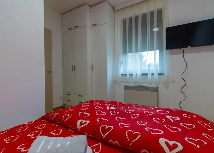 Andrija Lux 11 아파트